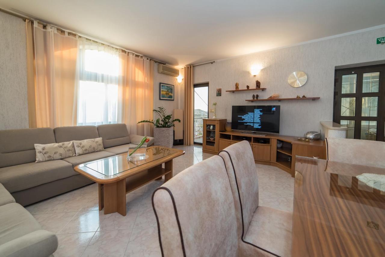 Holiday Nest Дубровник Екстериор снимка