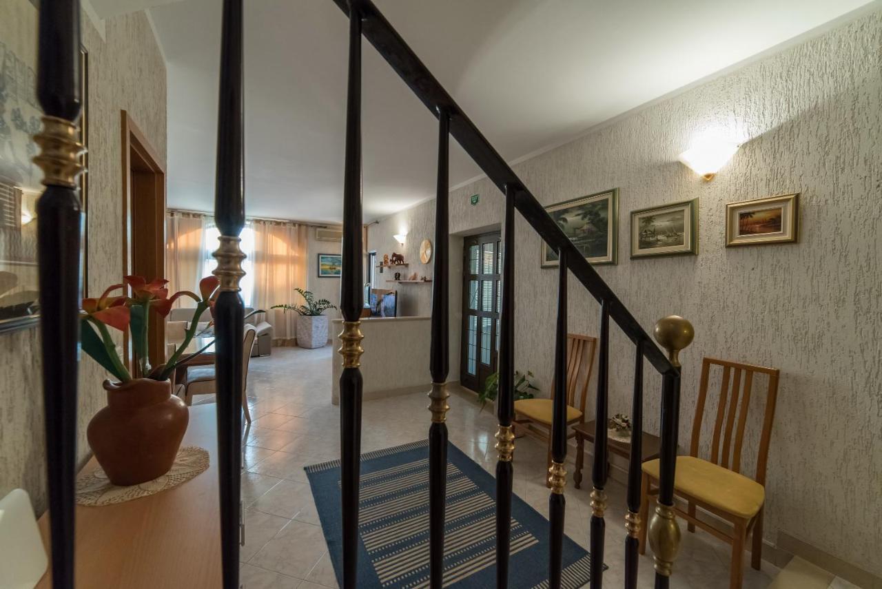 Holiday Nest Дубровник Екстериор снимка